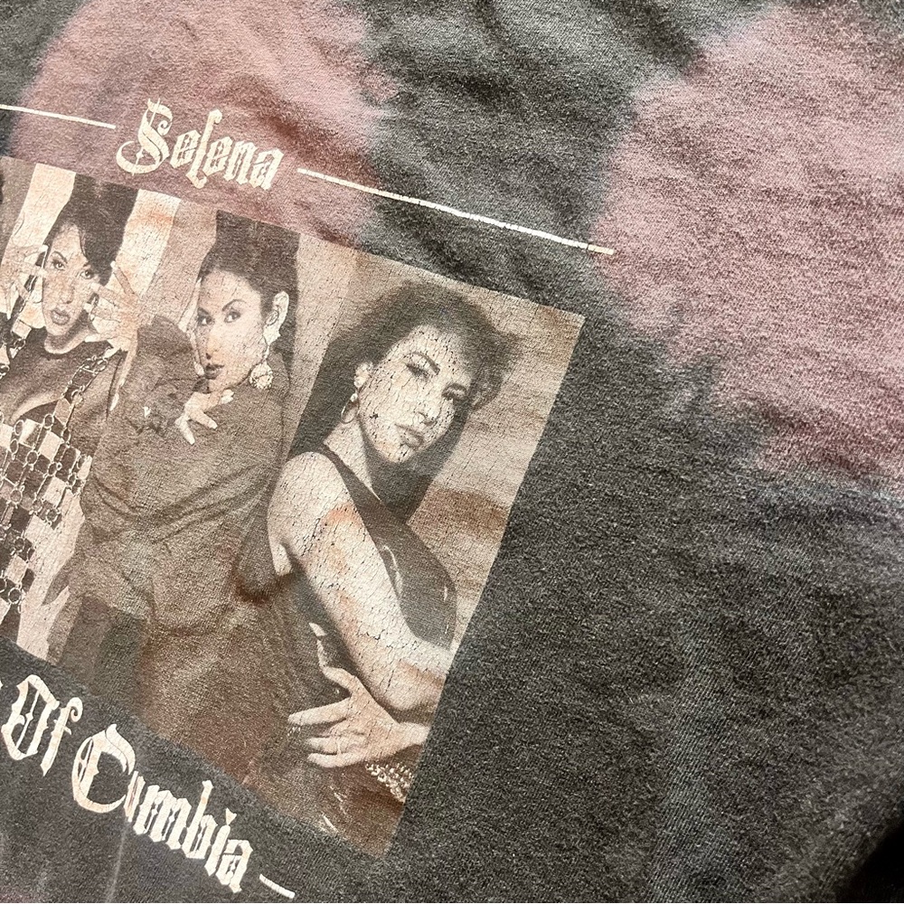 Selena Graphic T-Shirt - Picture 2 of 7